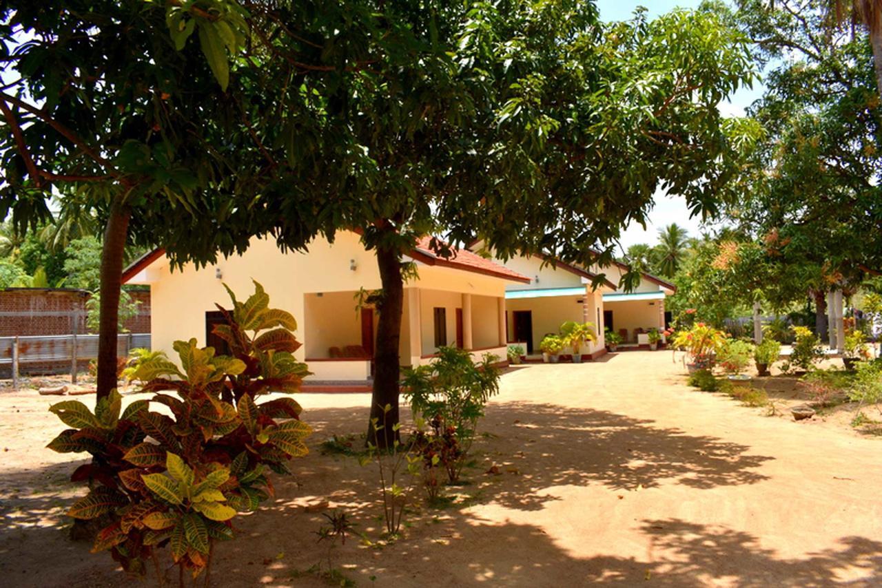 Yaswi Guest House Passikudah Exterior foto